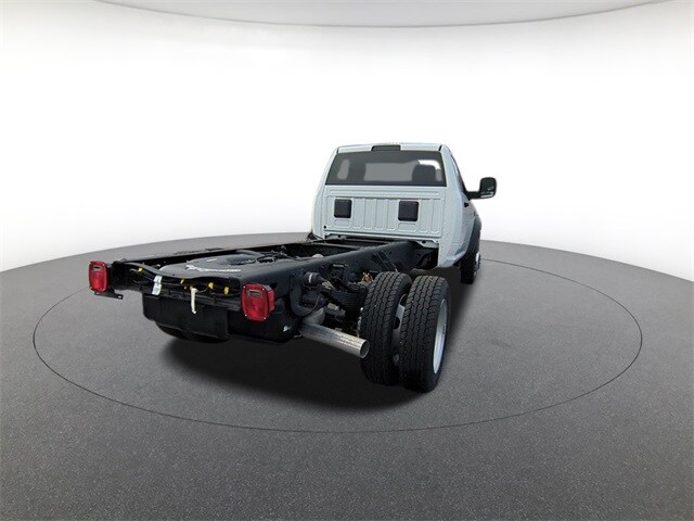 2024 Ram 5500 Tradesman SLT photo 4