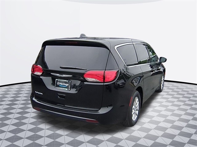 2026 Chrysler Voyager LX photo 3
