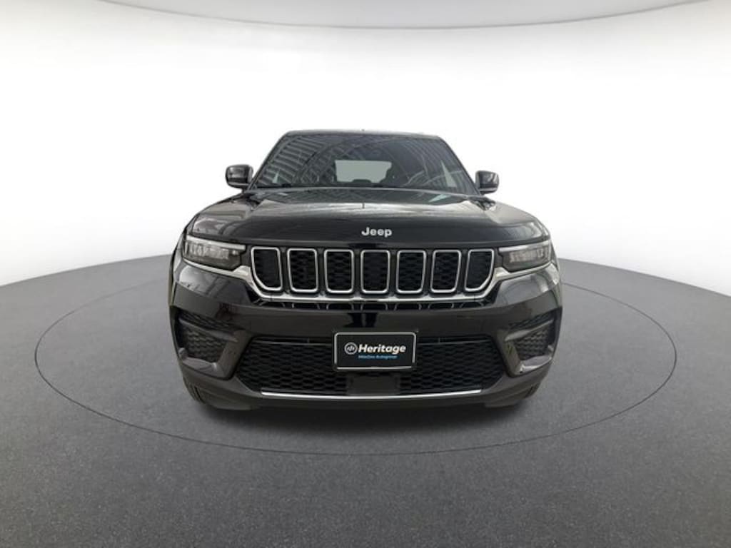 Used 2025 Jeep Grand Cherokee Laredo X SUV