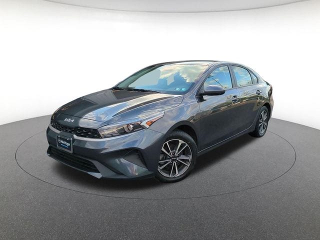 2024 Kia Forte LXS AT's photo
