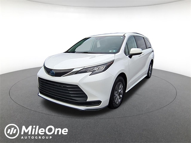 2022 Toyota Sienna Minivan/Van 
