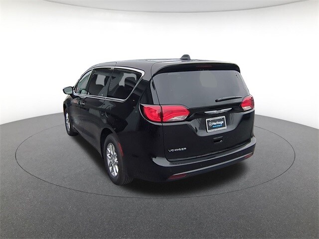 2026 Chrysler Voyager LX photo 3