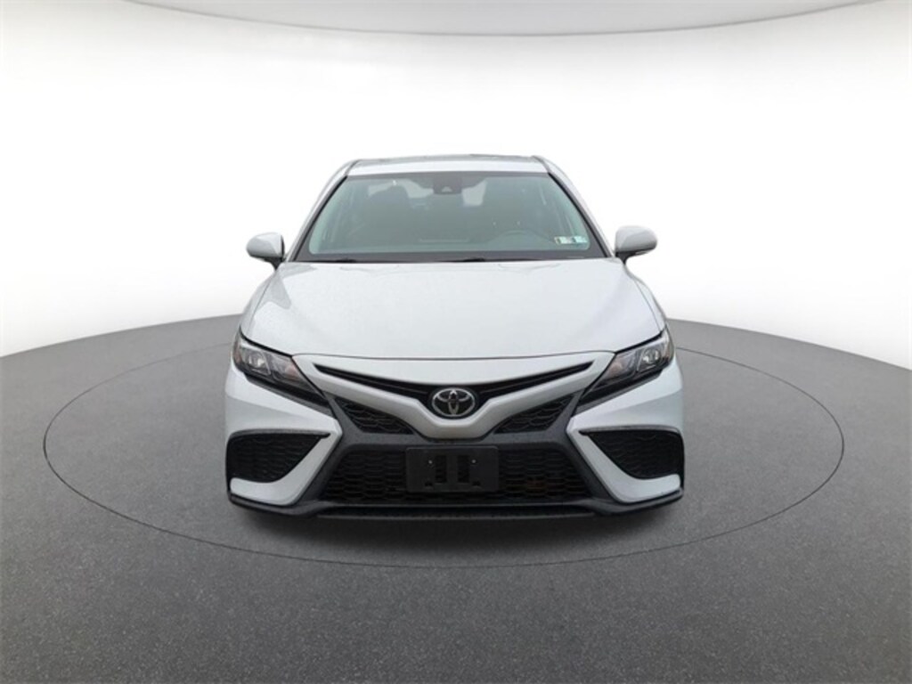 Used 2023 Toyota Camry SE Sedan