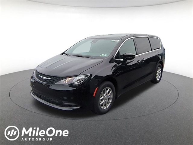 2026 Chrysler Voyager LX's photo