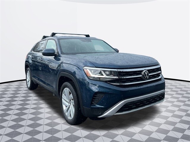 2022 Volkswagen Atlas Cross Sport SE Technology photo 3