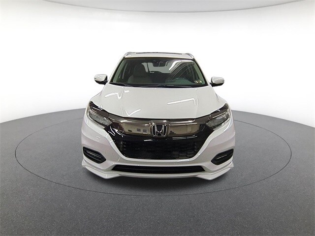 2019 Honda HR-V Touring photo 2
