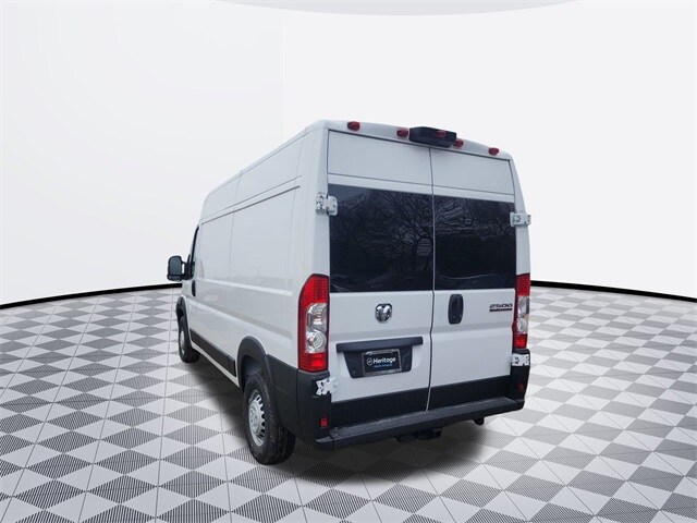 2025 Ram ProMaster 2500 Cargo Van photo 3