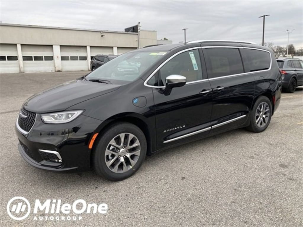 New 2024 Chrysler Pacifica PlugIn Hybrid PINNACLE For Sale in