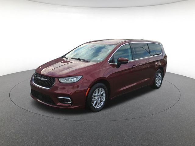 2023 Chrysler Pacifica Touring L's photo