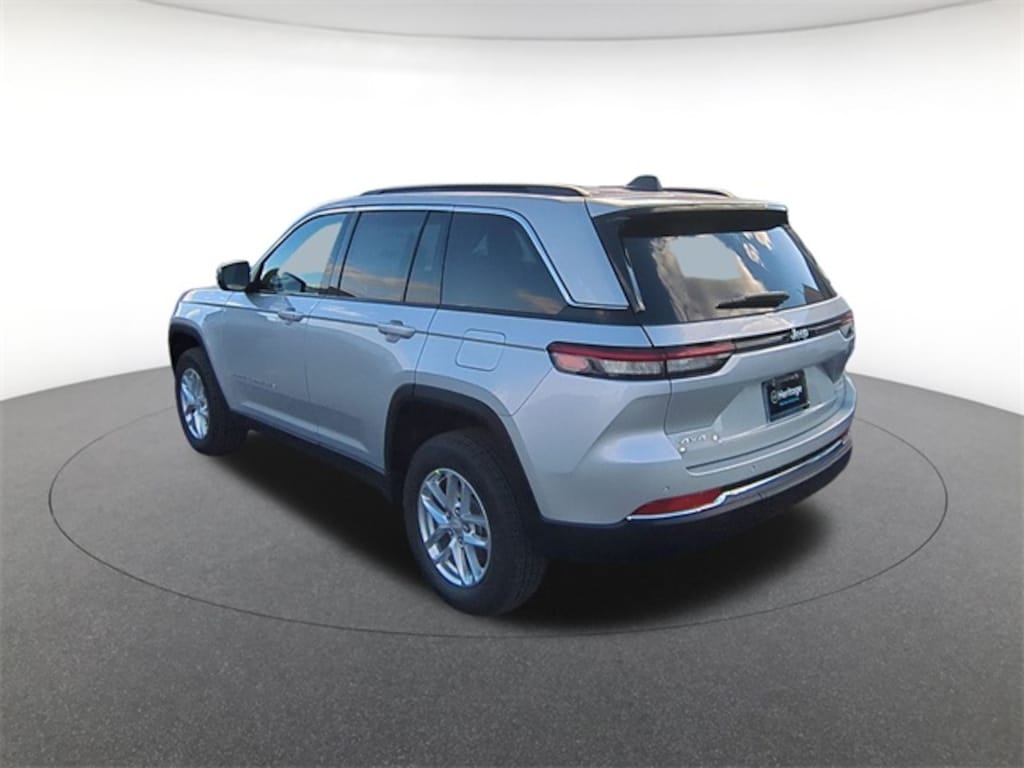 New 2025 Jeep Grand Cherokee Laredo Sport Utility