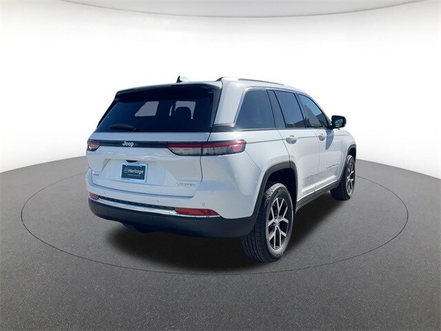 2025 Jeep Grand Cherokee Limited photo 3