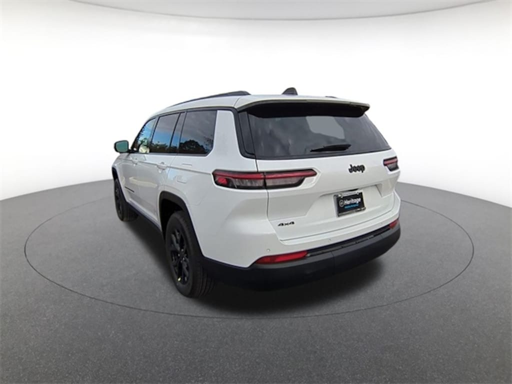 New 2025 Jeep Grand Cherokee L Laredo Sport Utility