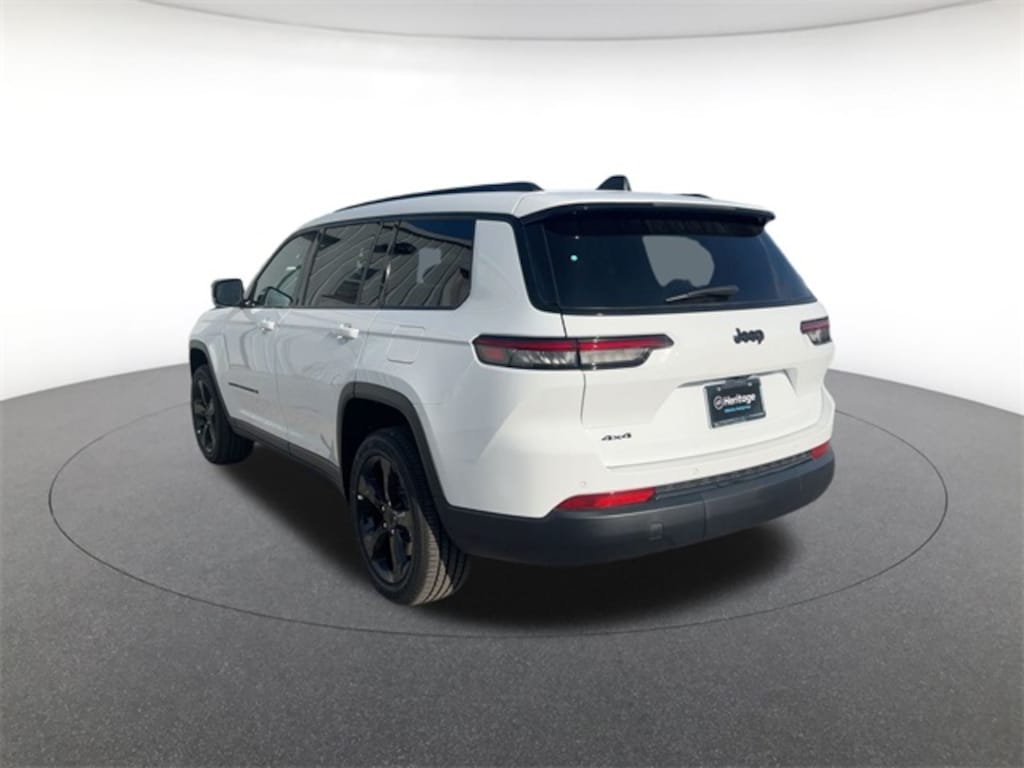 New 2025 Jeep Grand Cherokee L Laredo Sport Utility