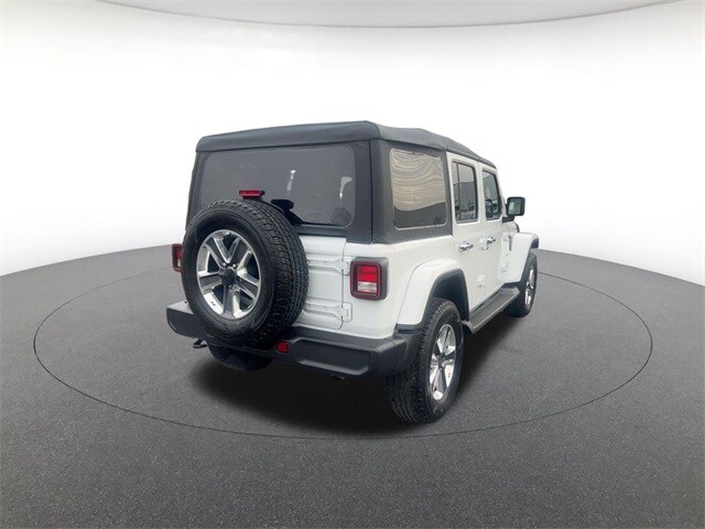 2022 Jeep Wrangler Unlimited Sahara photo 4
