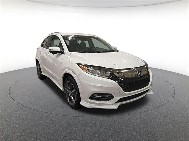 2019 Honda HR-V Touring photo 3