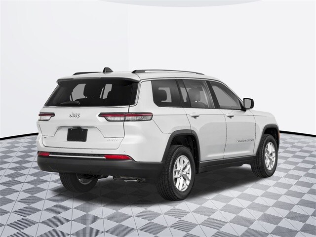 2025 Jeep Grand Cherokee Laredo Sport photo 2