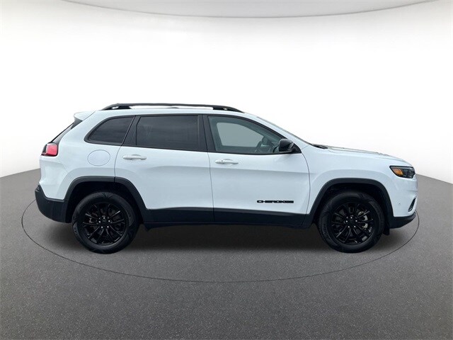 2023 Jeep Cherokee Altitude photo 2