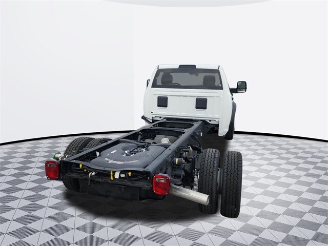 2024 Ram 5500 Tradesman SLT photo 4