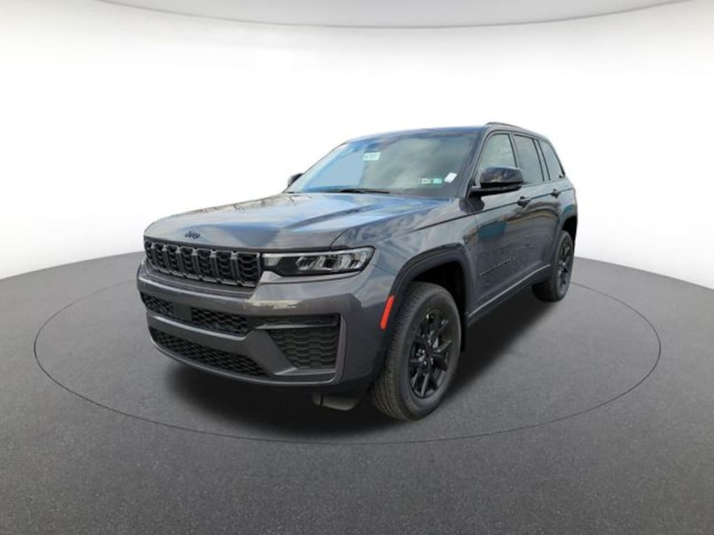New 2026 Jeep Grand Cherokee Laredo Altitude Sport Utility