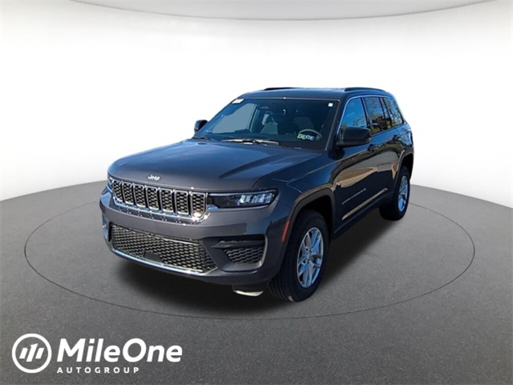 New 2025 Jeep Grand Cherokee Laredo Sport Utility