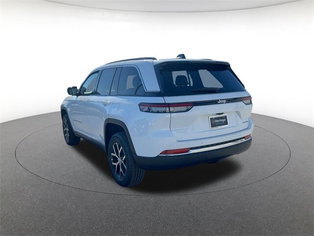 2025 Jeep Grand Cherokee Limited photo 2