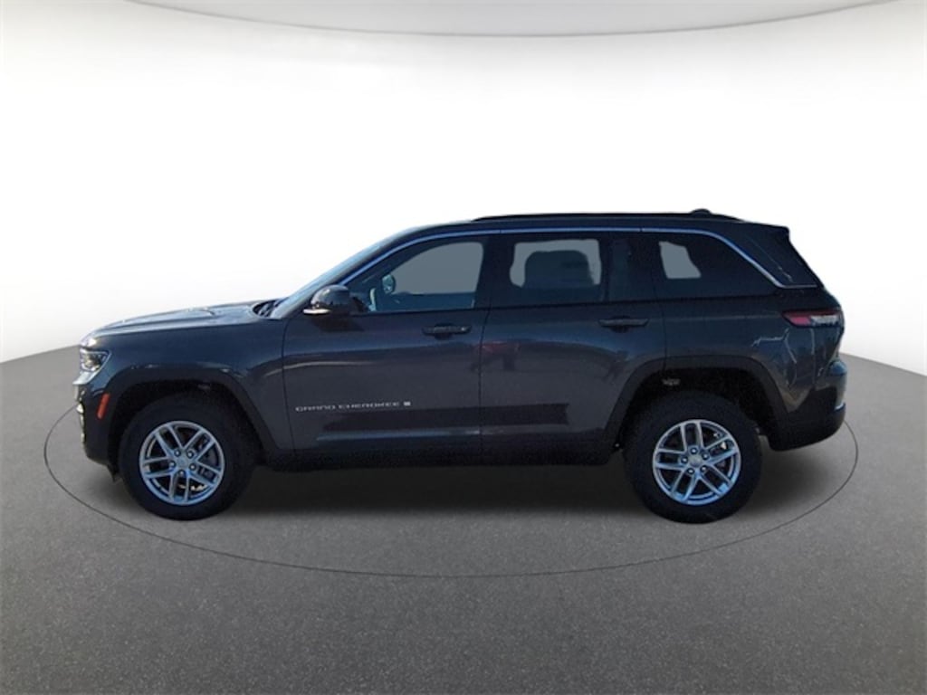 New 2025 Jeep Grand Cherokee Laredo Sport Utility