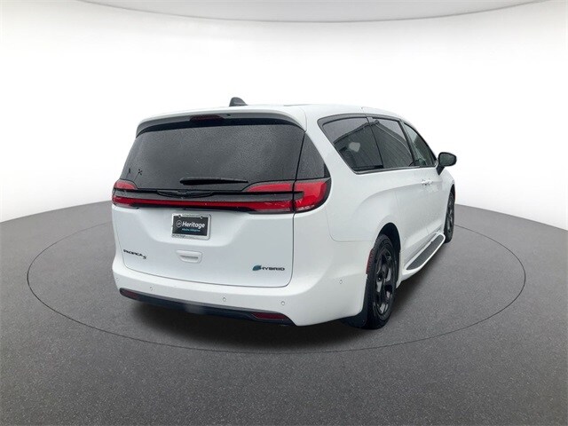 2023 Chrysler Pacifica Hybrid Touring L photo 4