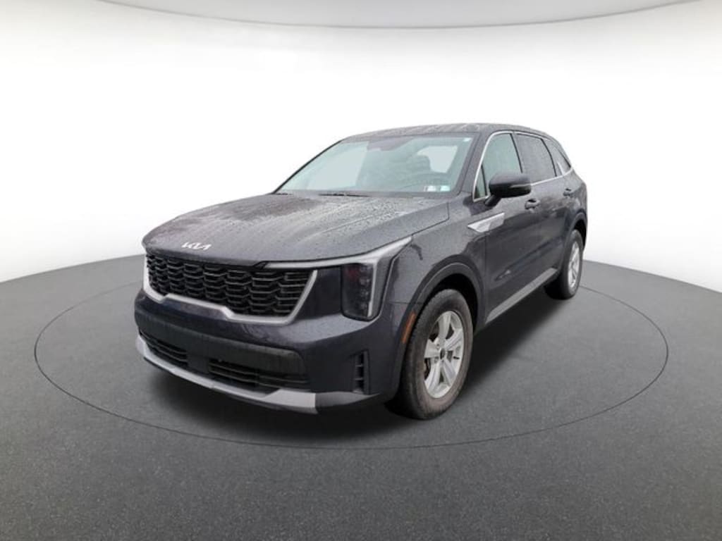 Used 2025 Kia Sorento LX SUV