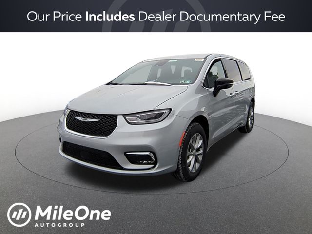 2026 Chrysler Pacifica Select AWD's photo