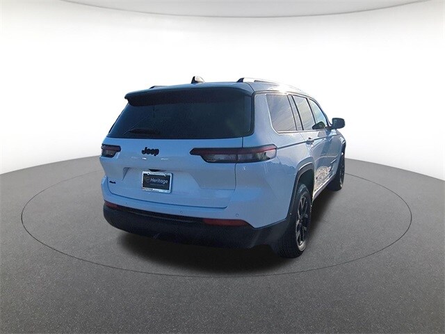 2025 Jeep Grand Cherokee Laredo photo 4