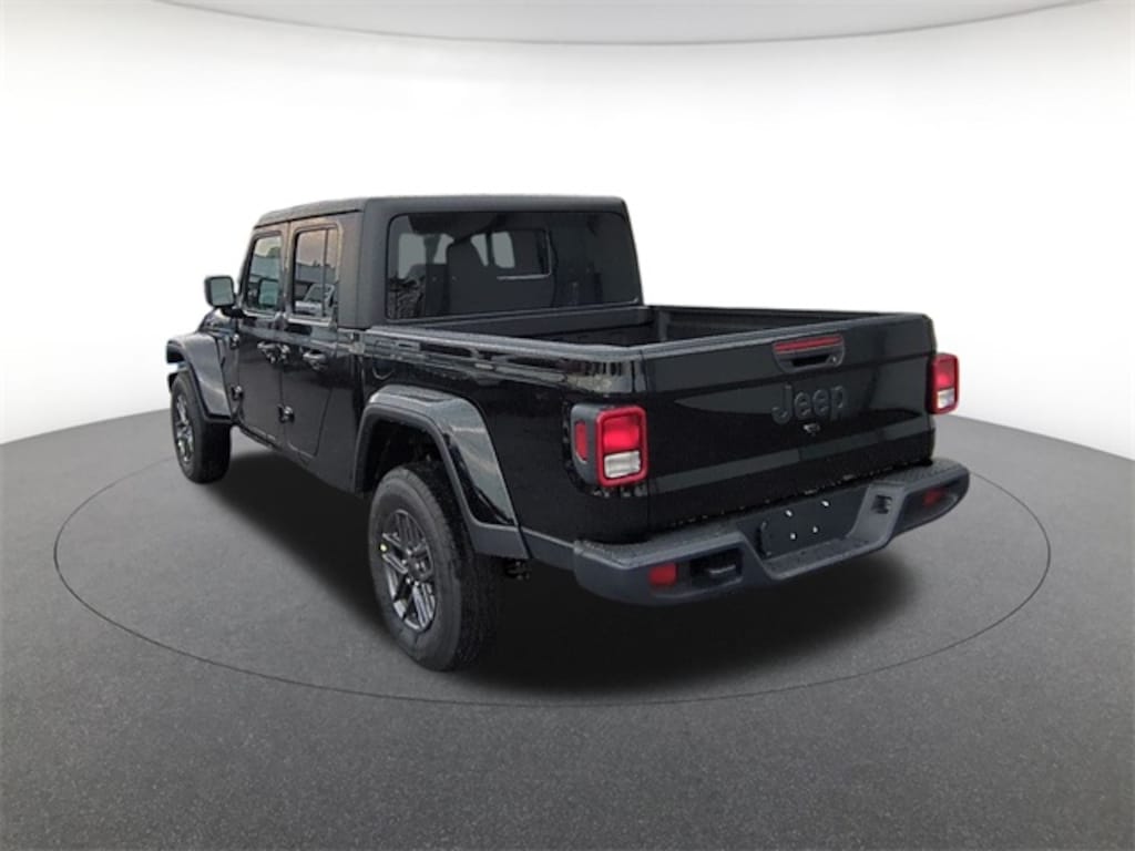 New 2025 Jeep Gladiator Sport Pickup