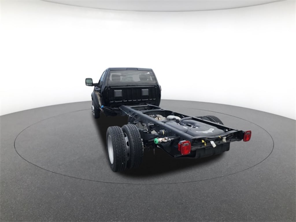 New 2024 Ram 5500 Chassis Cab Tradesman/SLT Pickup