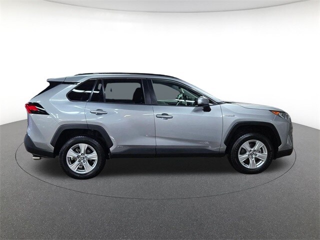 2021 Toyota RAV4 Hybrid XLE photo 4