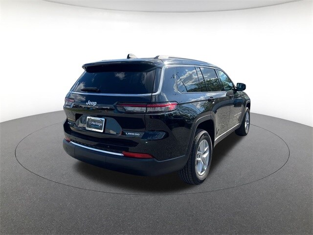 2025 Jeep Grand Cherokee Laredo Sport photo 3
