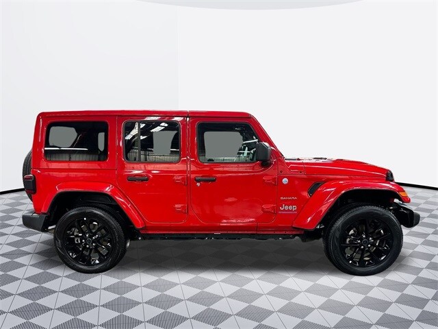 2024 Jeep Wrangler Sahara 4xe photo 4