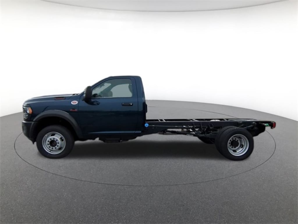 New 2024 Ram 5500 Chassis Cab Tradesman/SLT Pickup