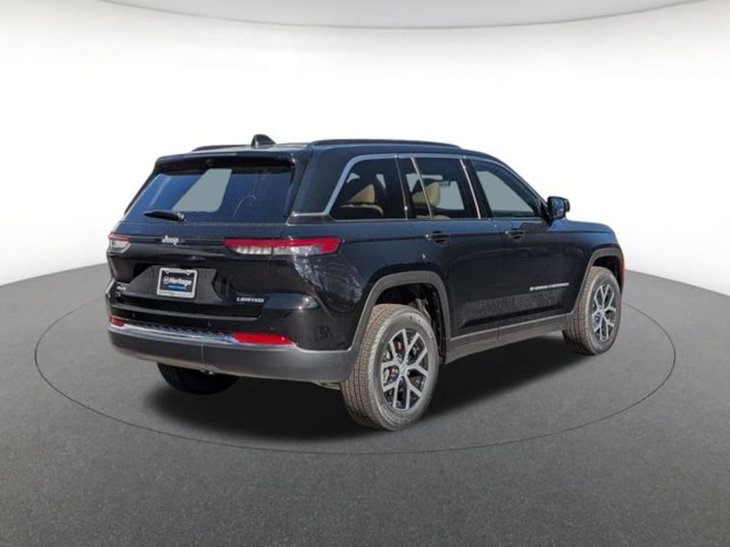 New 2025 Jeep Grand Cherokee Laredo X Sport Utility