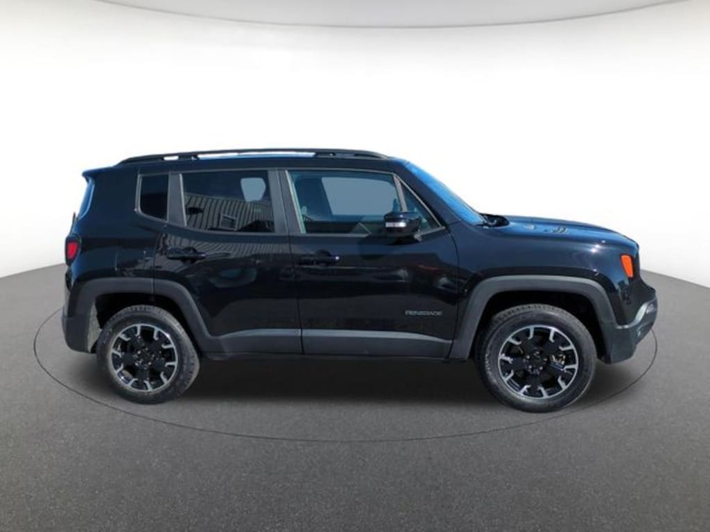 Used 2023 Jeep Renegade Latitude SUV