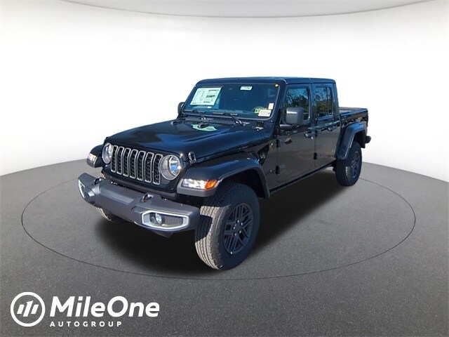 2025 Jeep Gladiator Sport S's photo