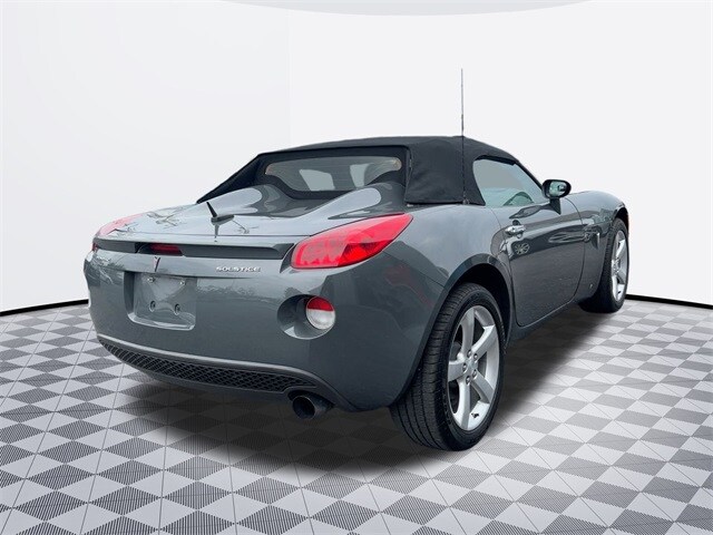 2008 Pontiac Solstice Base Convertible photo 4