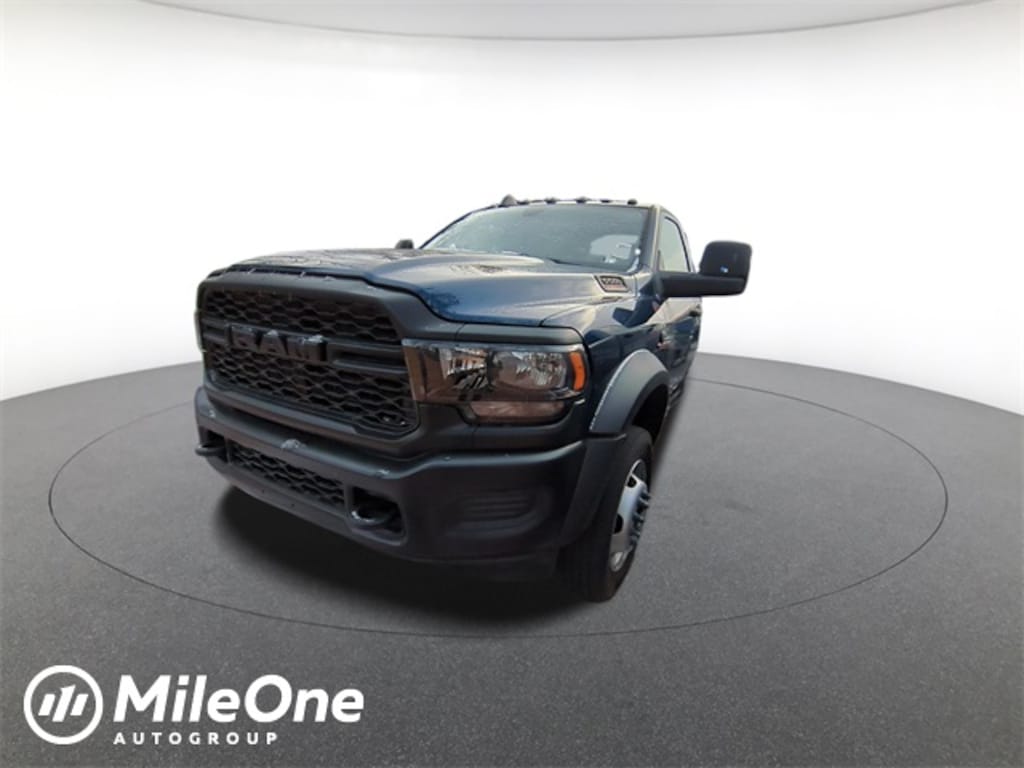 New 2024 Ram 5500 Chassis Cab Tradesman/SLT Pickup