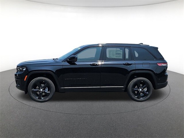 2025 Jeep Grand Cherokee Laredo photo 2