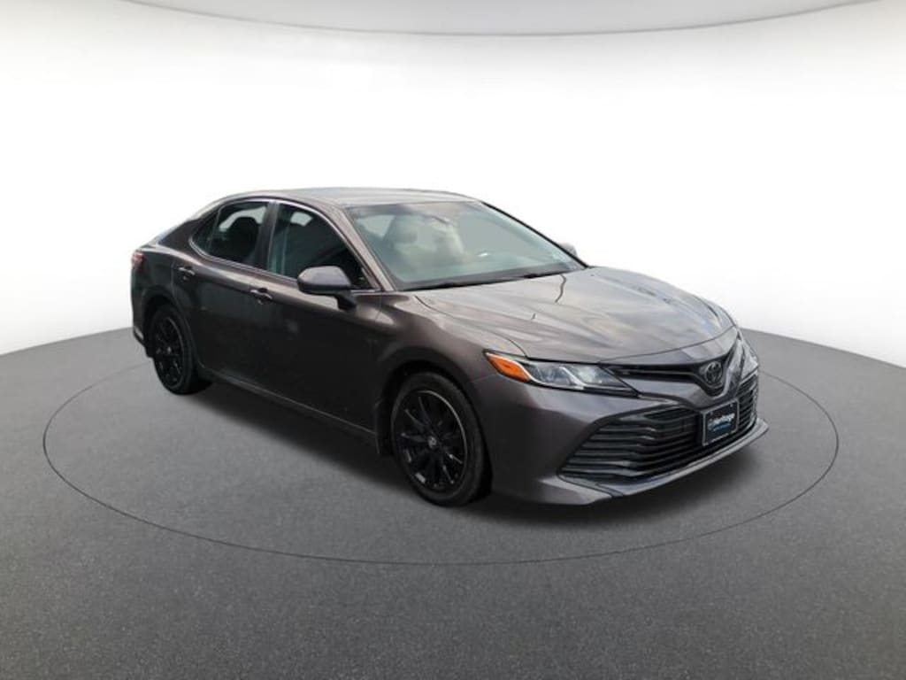 Used 2018 Toyota Camry LE Sedan