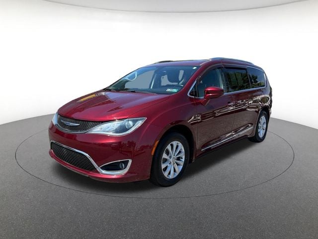 2019 Chrysler Pacifica Touring L's photo