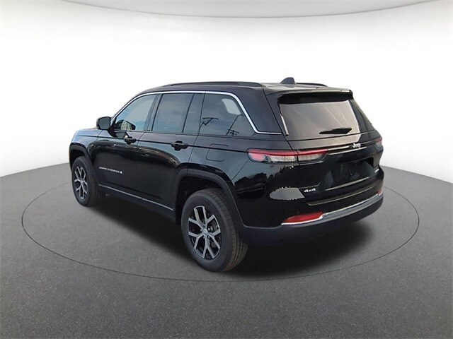 2025 Jeep Grand Cherokee Limited photo 2