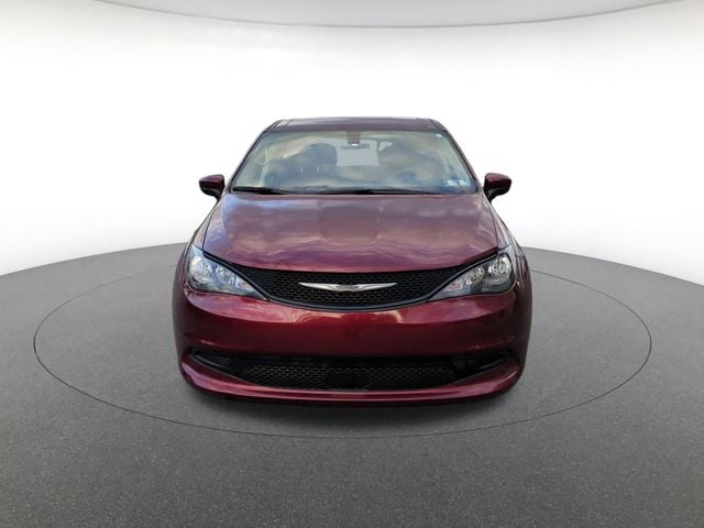 2C4RC1CG6NR208975