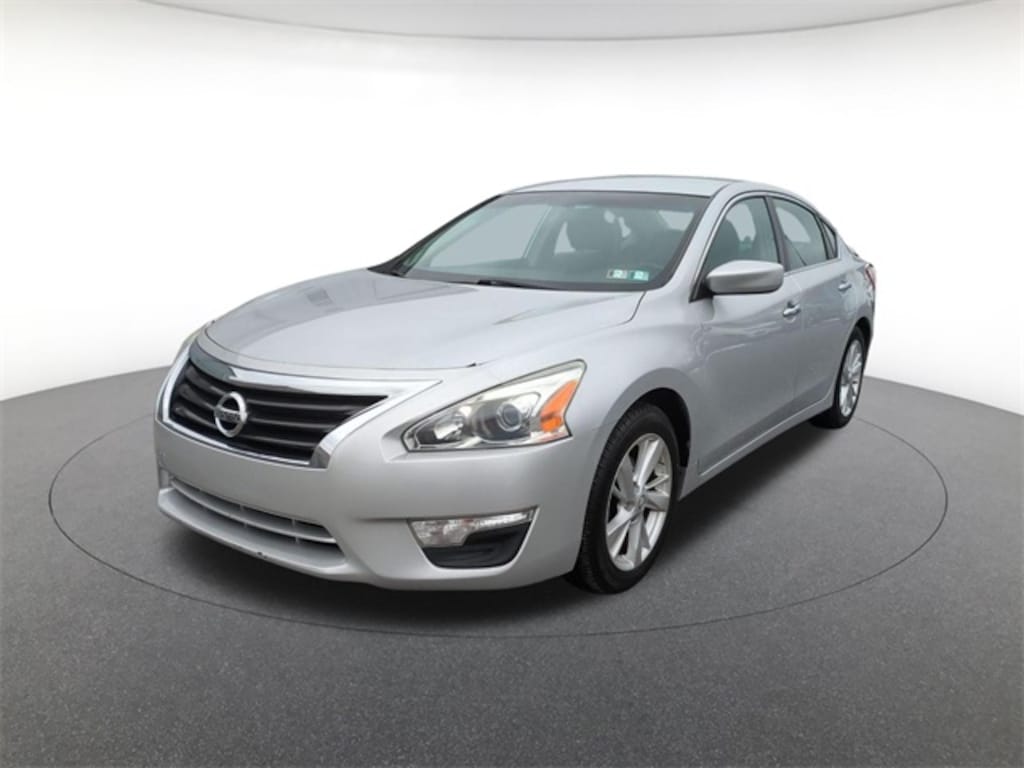 Used 2013 Nissan Altima 2.5 SV Sedan