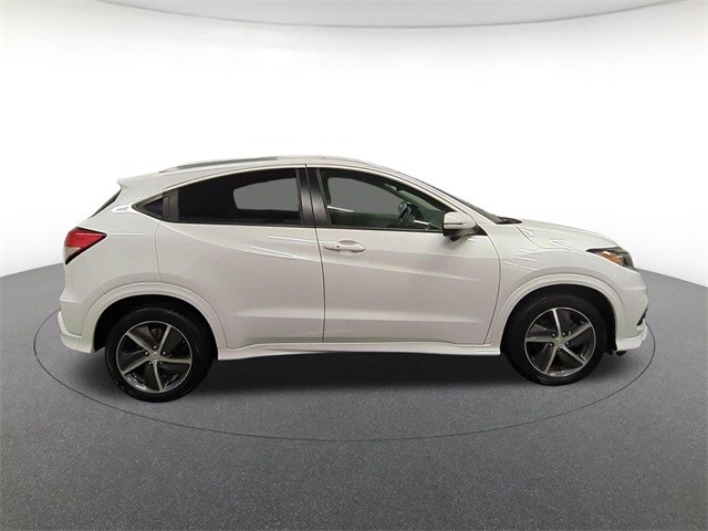 2019 Honda HR-V Touring photo 4