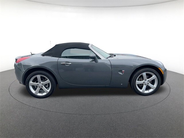 2008 Pontiac Solstice Base Convertible photo 3