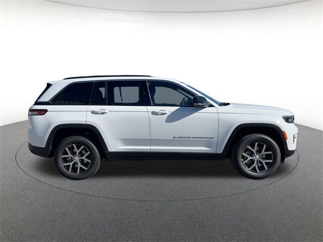 2025 Jeep Grand Cherokee Limited photo 4